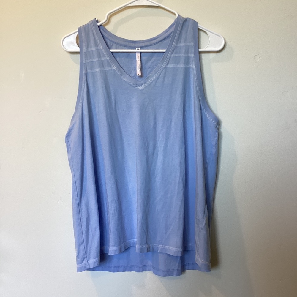 Light Blue Sleeveless Kuhl Arabella V-Neck Tank Top Size Large - Picture 3 of 3